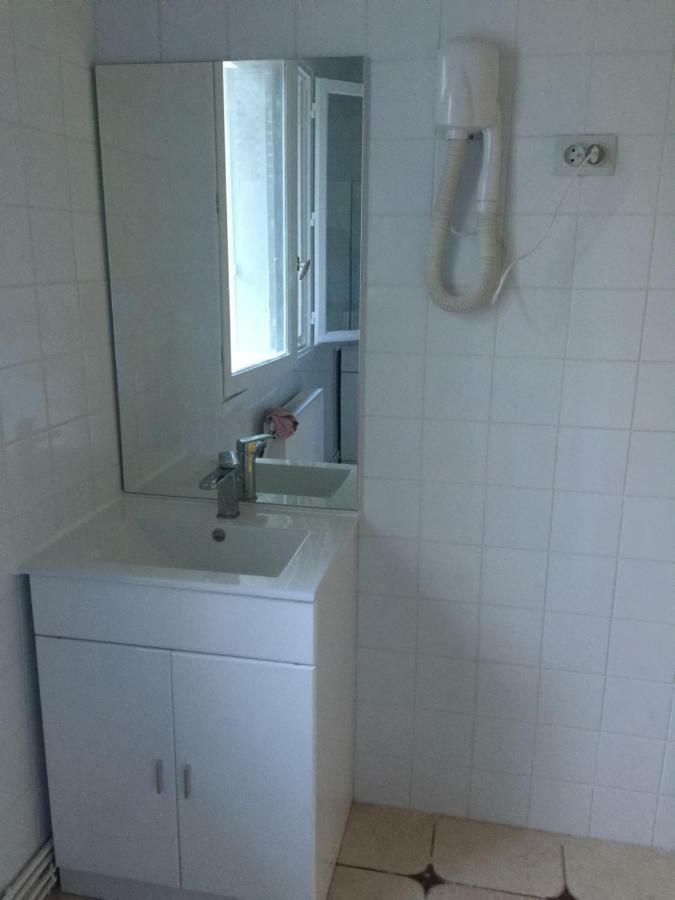 Auberge de jeunesse Lori à Bobigny Extérieur photo